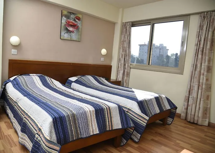 إيليسو فندق لارنكا