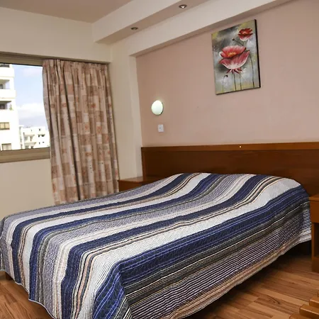 Elysso Hotel