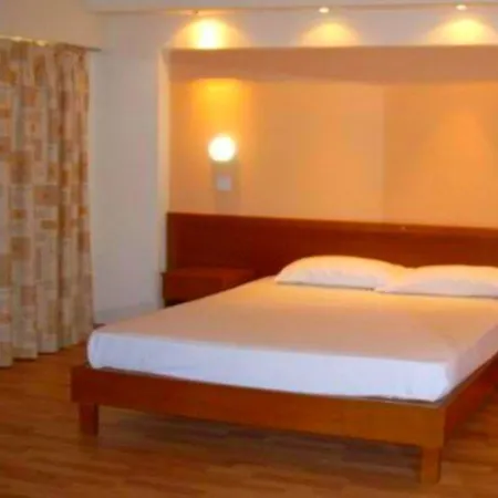 Hotel Elysso 2*